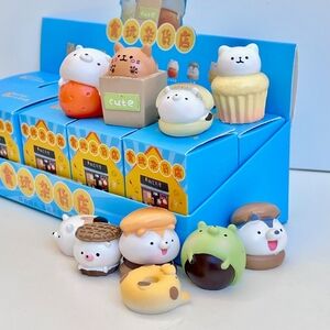 Cozy Grotto Grocery Store Figures Full Case 🍰